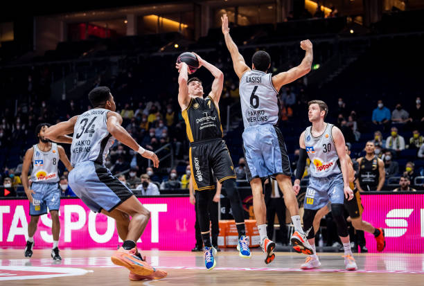 将是一场硬 将是一场硬